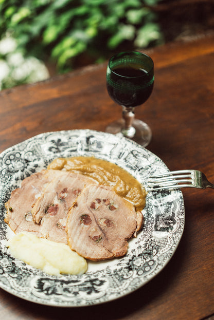 Carne Mechada Lonchas Con Salsa De Cebolla Al Brandy