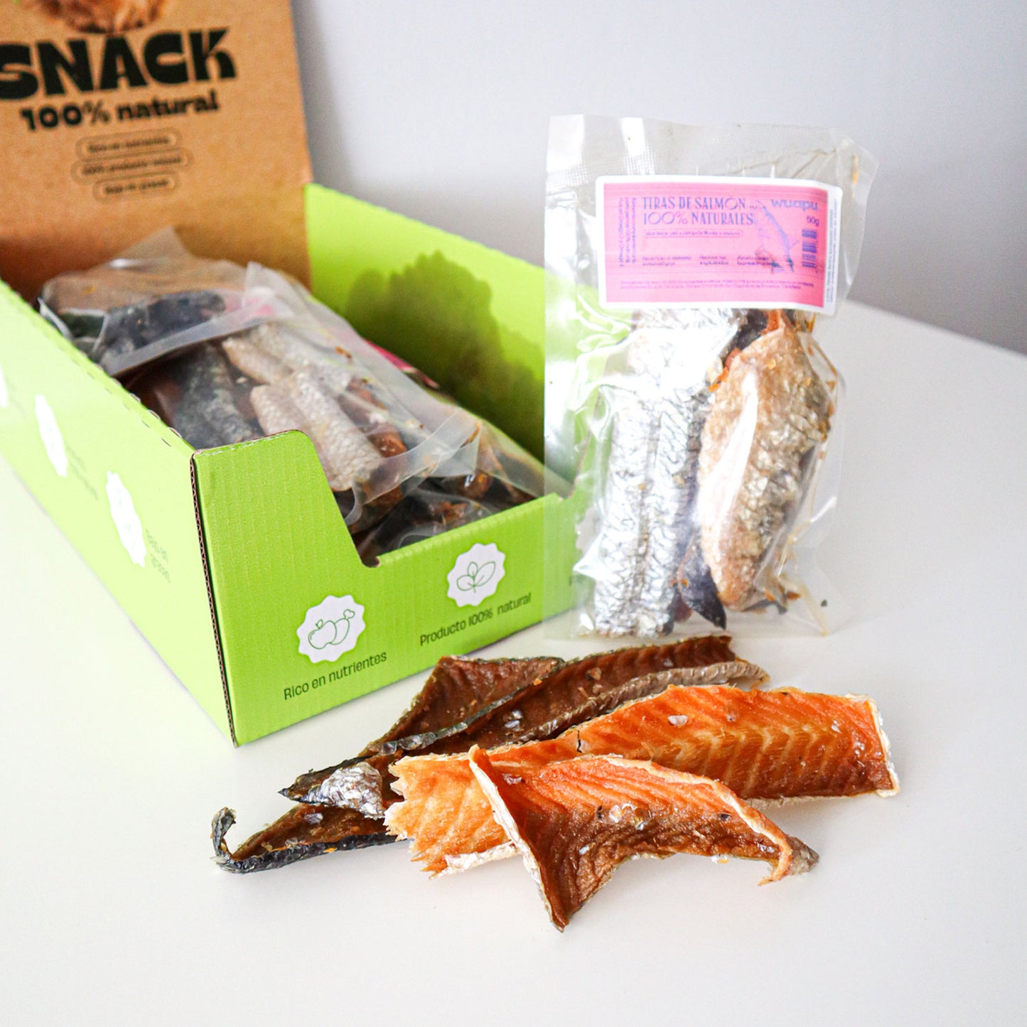 Snack Natural Para Perro Tiras De Salmon 50g X 12 Bolsas Wuapu