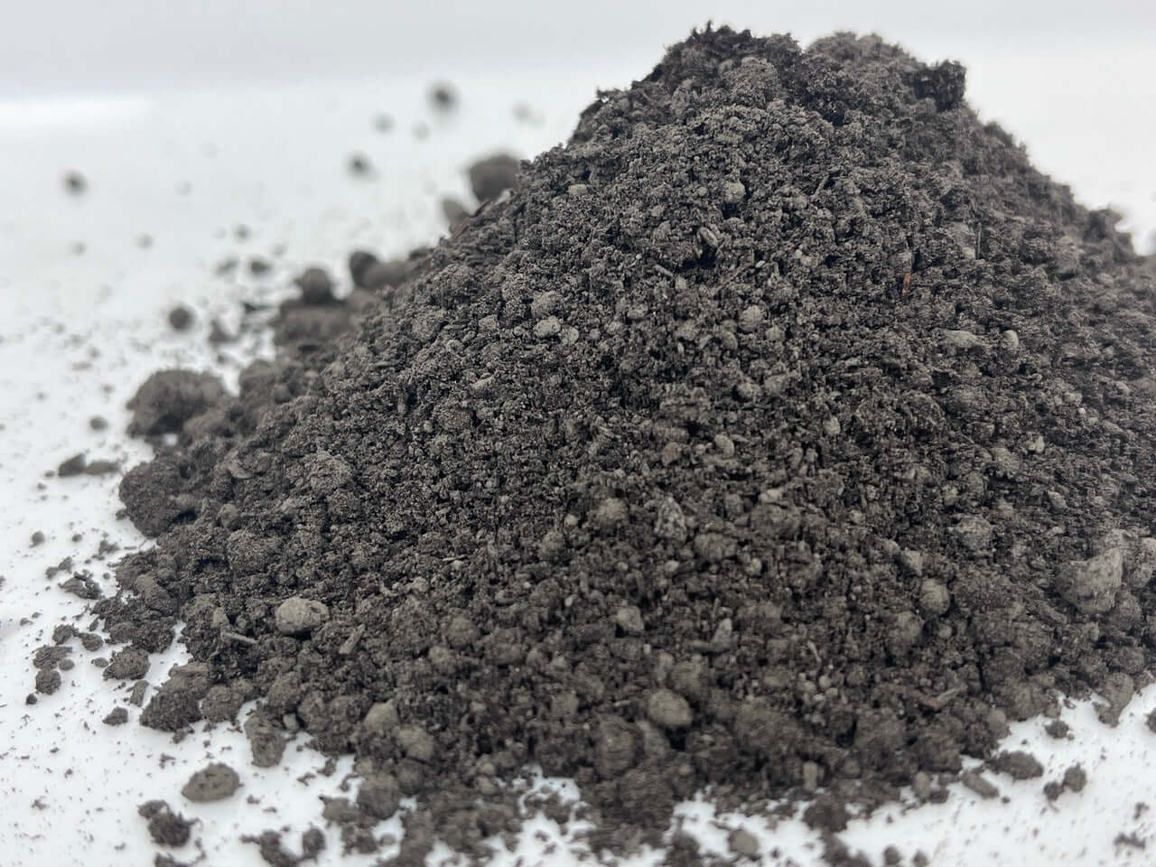 Humus Y Basalto Enmienda Organo-mineral Premium / Big Bag 1.000 L._1