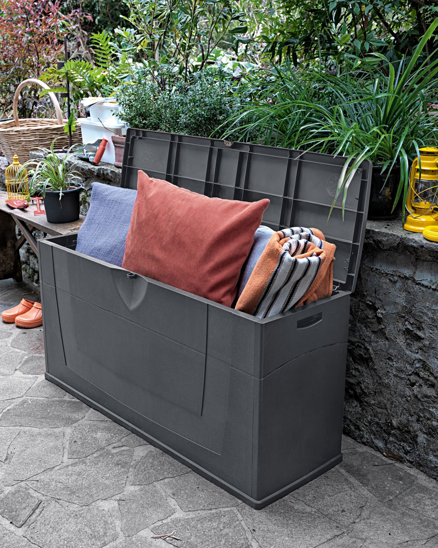 Keter Baúl Almacenaje Interior Karisma Gris 119x40x58 Wxdxh Cm_4