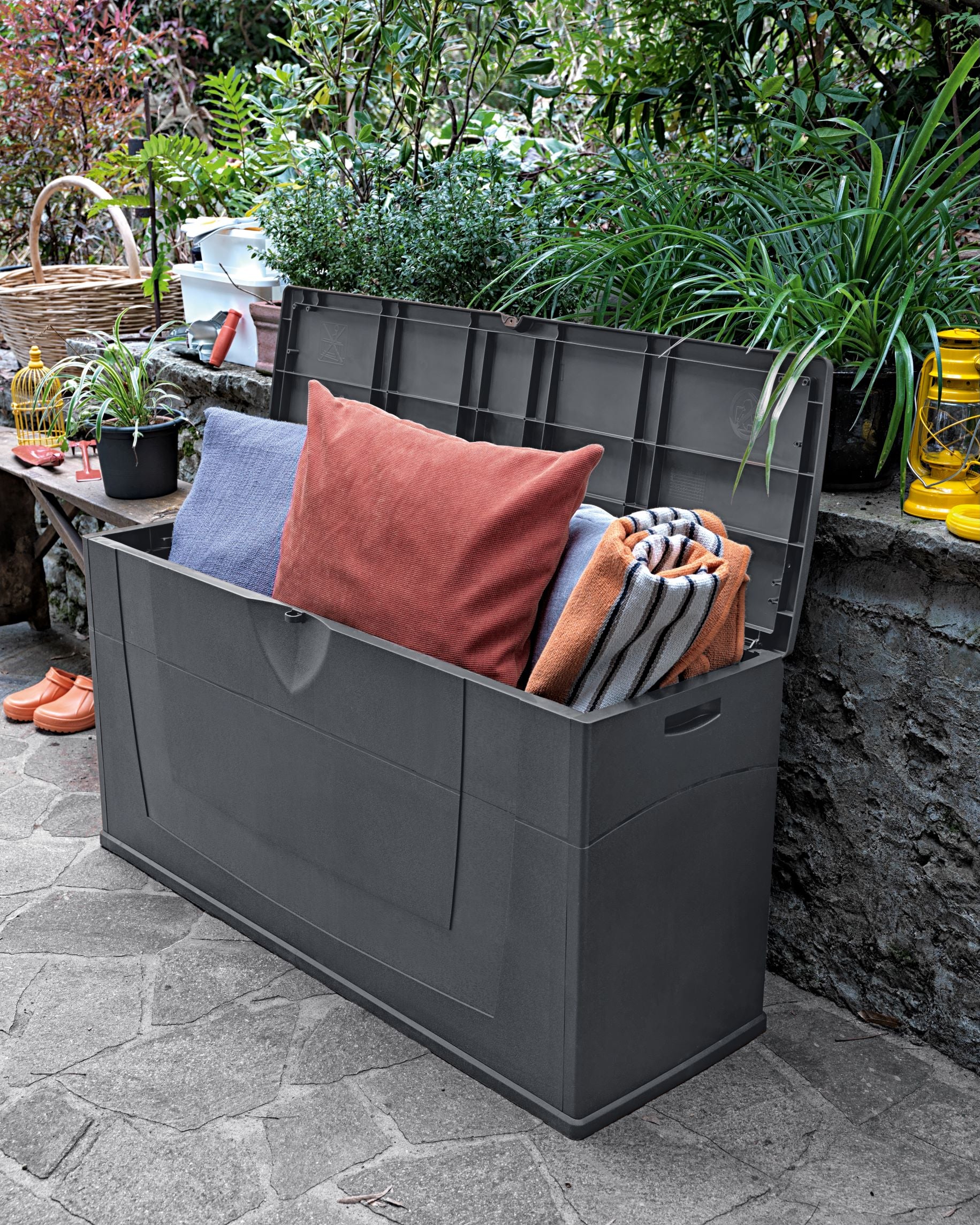 Keter Baúl Almacenaje Interior Karisma Gris 119x40x58 Wxdxh Cm