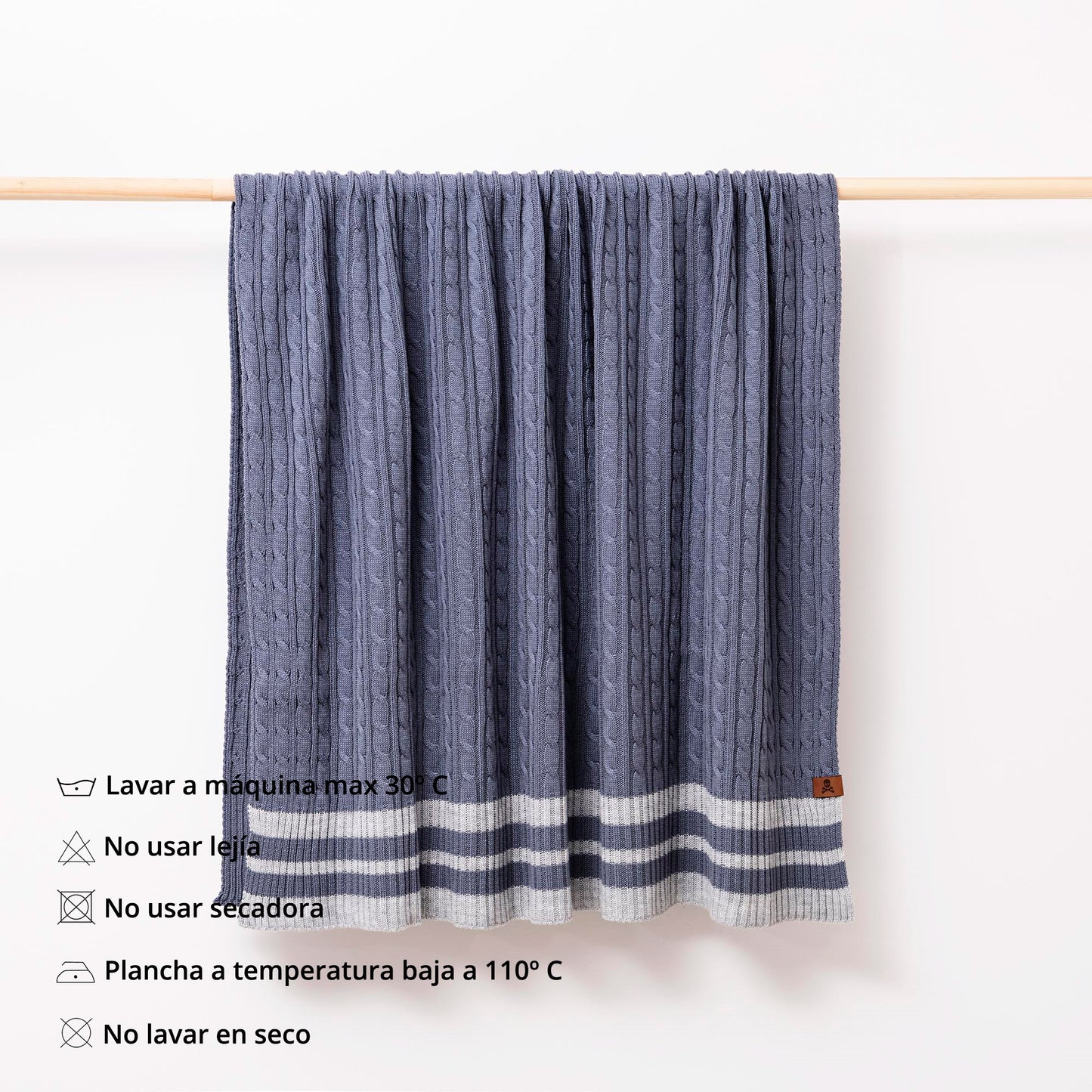 Manta Punto De Ochos 140x190cm 100% Acrílico 200gsm Azul Con Rallas Grises Scalpers Home_3