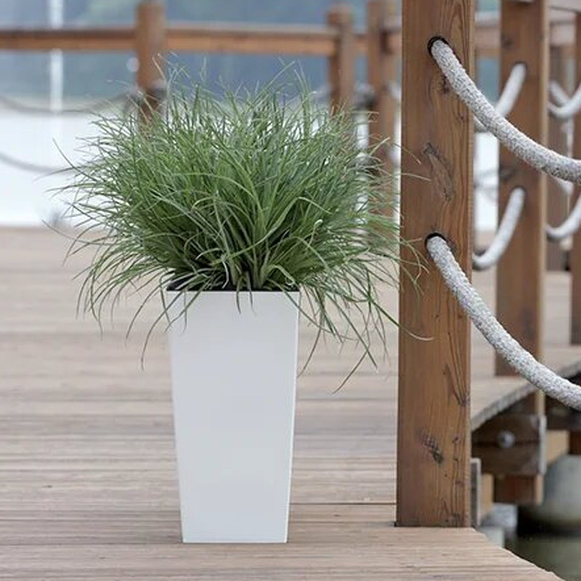 Maceta Alta Urbi 2 Litros, De Plastico, 12,6 X 12,6 X 20 Cm En Color Blanco