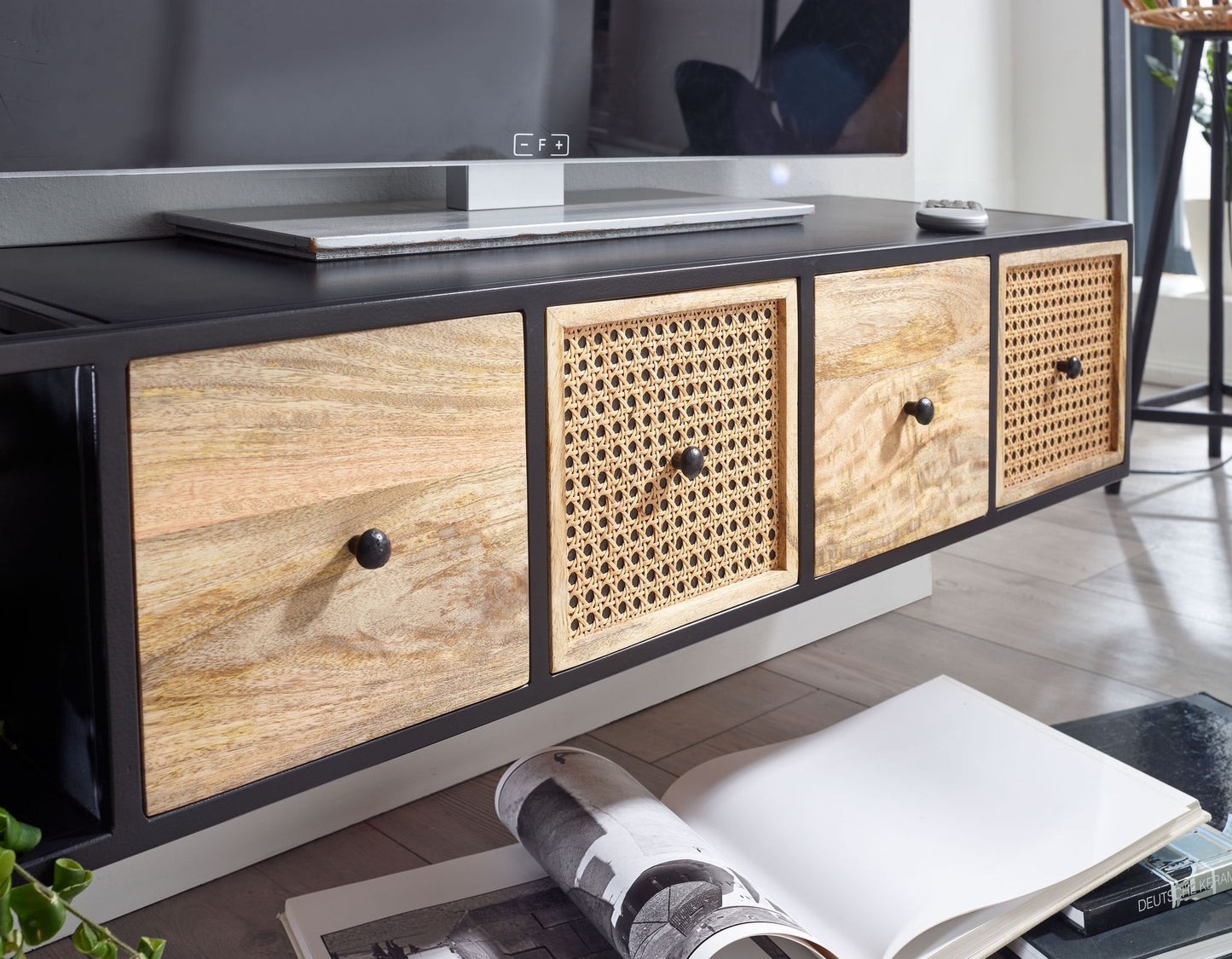Mueble De Tv Sólido Y Duradero Modelo Wl6.588_4