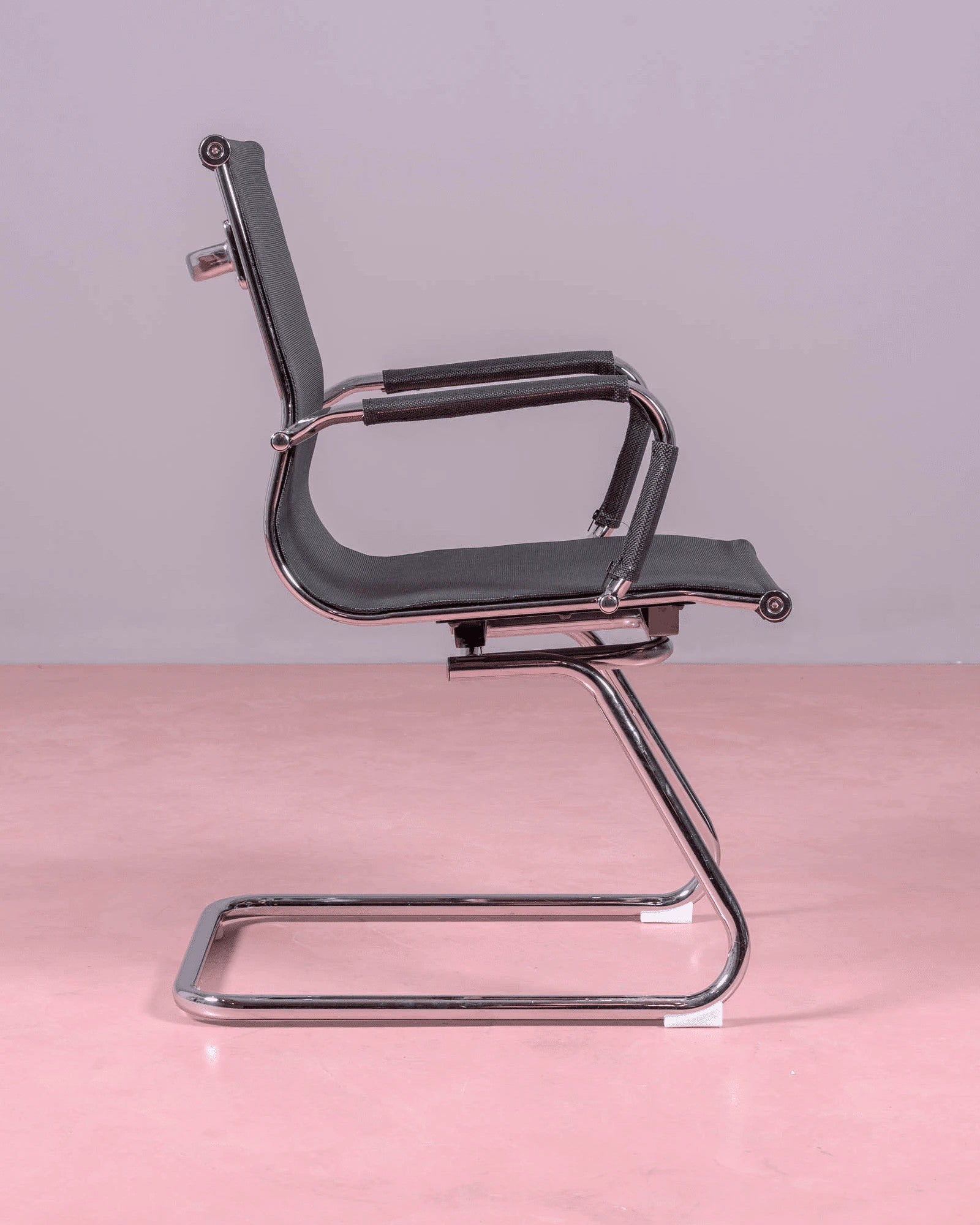 Silla Para Sala De Reuniones Con Respaldo Bajo En Malla De Fibra Transpirable - Alu_3
