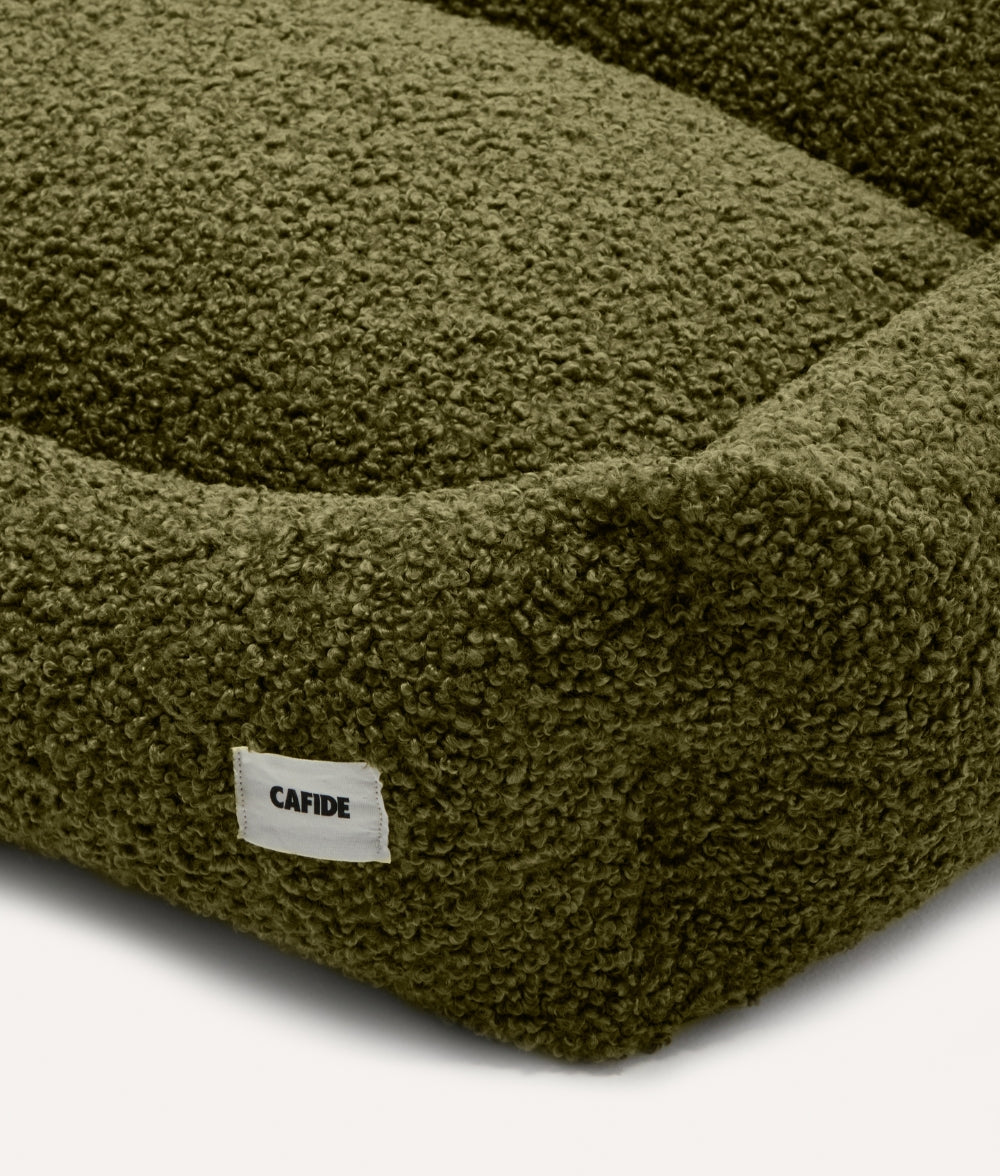 Cafide Cama De Material Reciclado Para Perro Con Tejido Estilo Borreguito Verde. Modelo Snozy._3