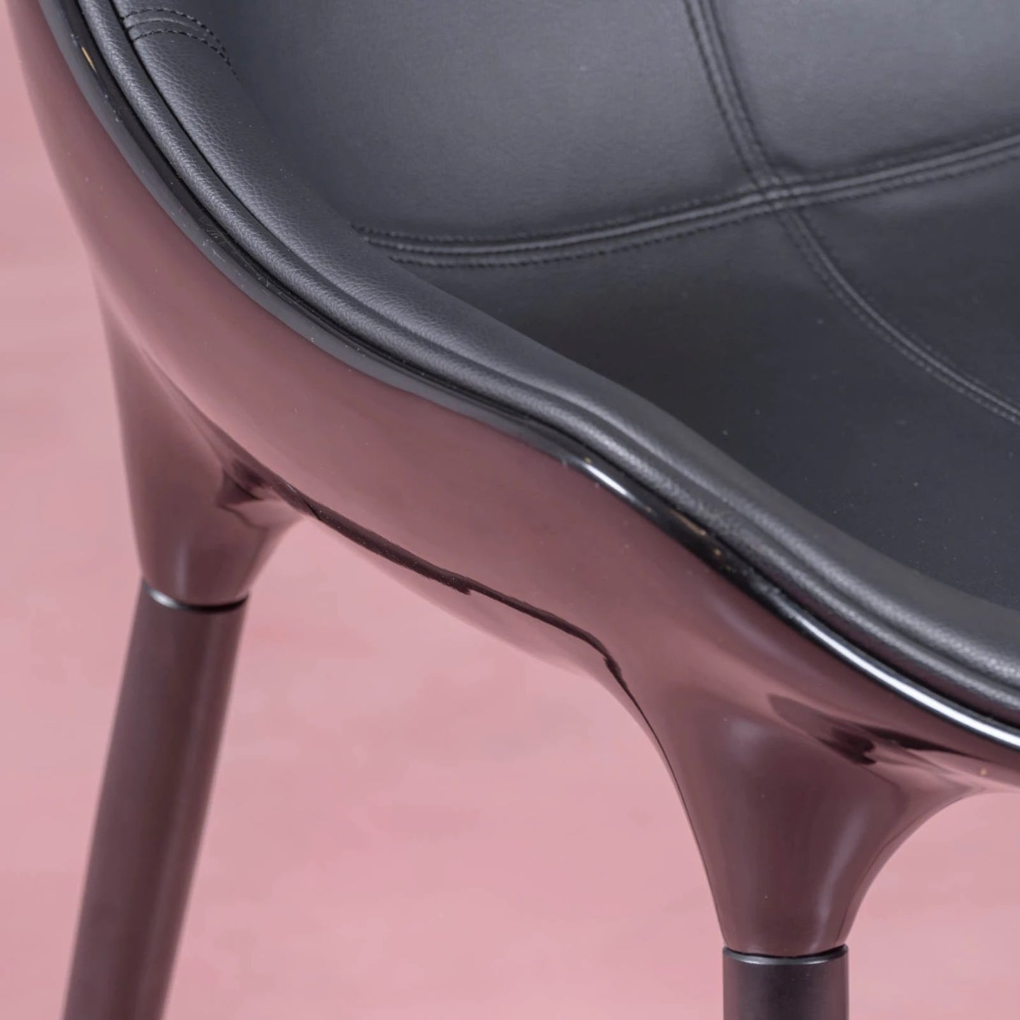 Silla De Diseño Moderno Tapizada En Polipiel - Olaan_3