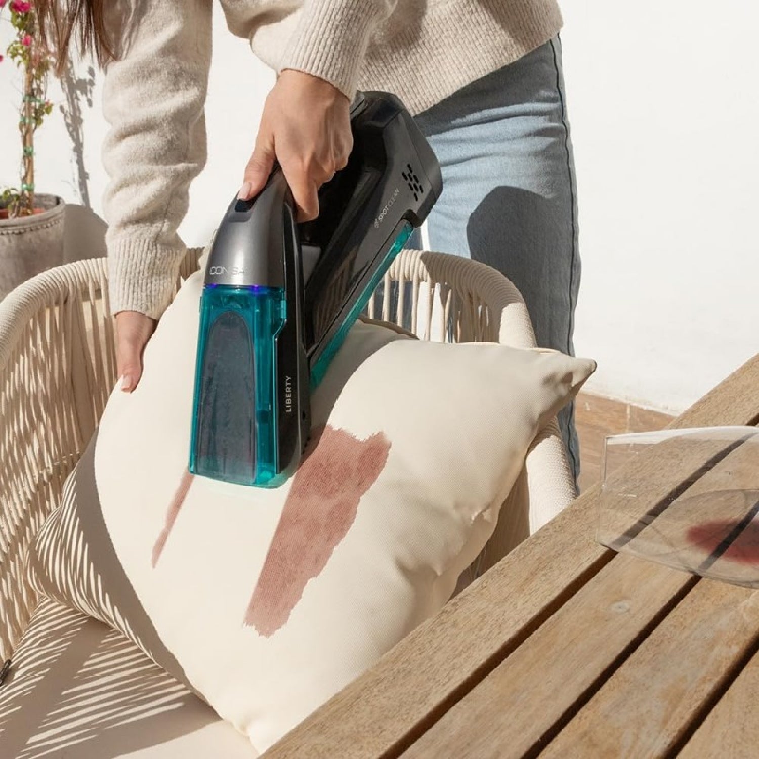 Cecotec Limpiatapicerías Mano Conga Hand Carpet&spot Clean 1500_2