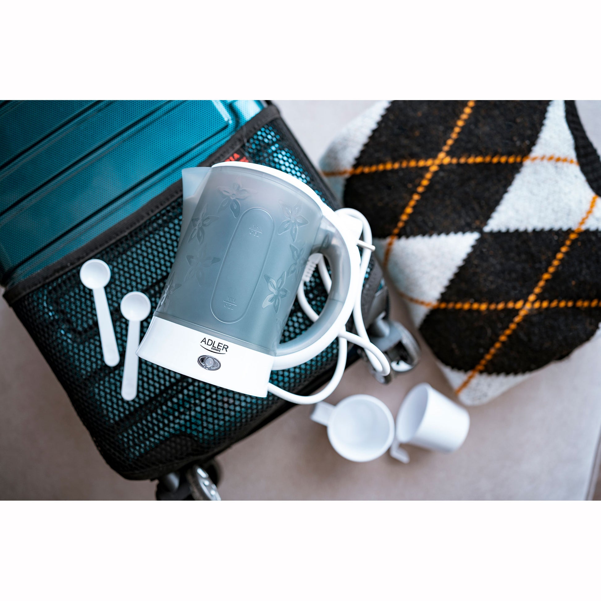 Adler Hervidor De Agua Eléctrico De Viaje 0,6 L Sin Bpa, Apagado Automático, Resistencia Acero Inox, Ad126,blanco/gris_1