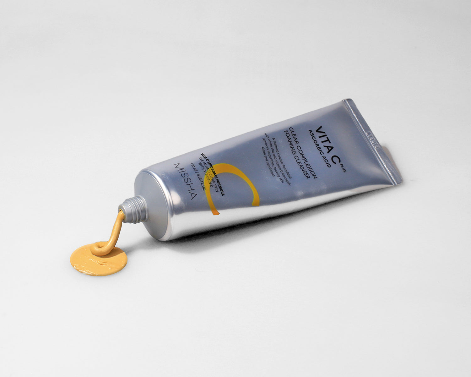 Missha Vita_c_plus_clear_complexion_foaming_cleanser_1